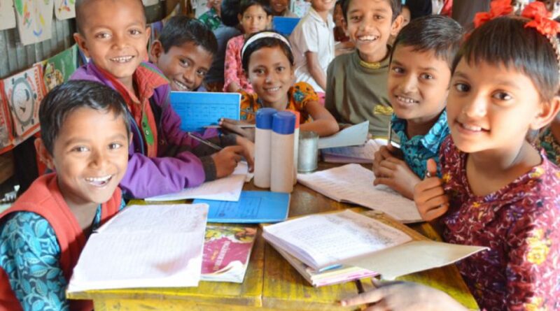 অর্থাভাবে পুরসভার শিশু শিক্ষা কেন্দ্রের শিক্ষিকারা